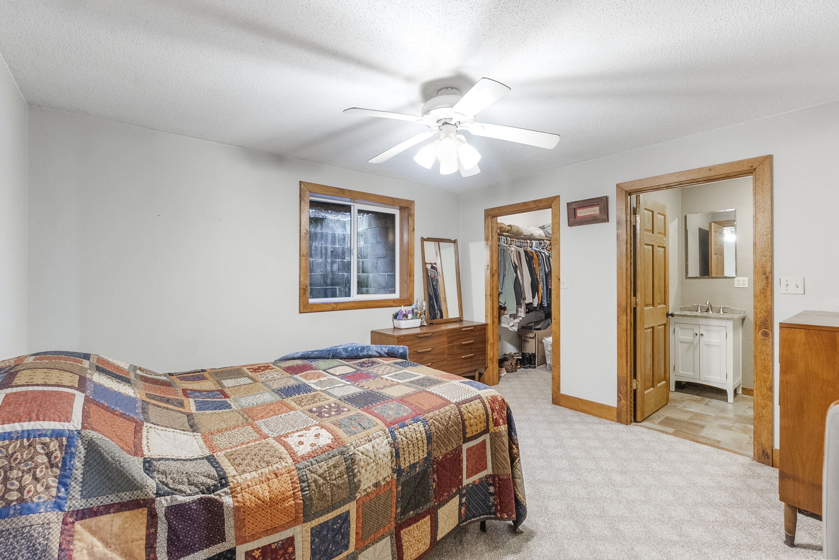 Listing Photo: 17-print-3251 Brandon Diagonal Blvd_Edits (17 of 52)